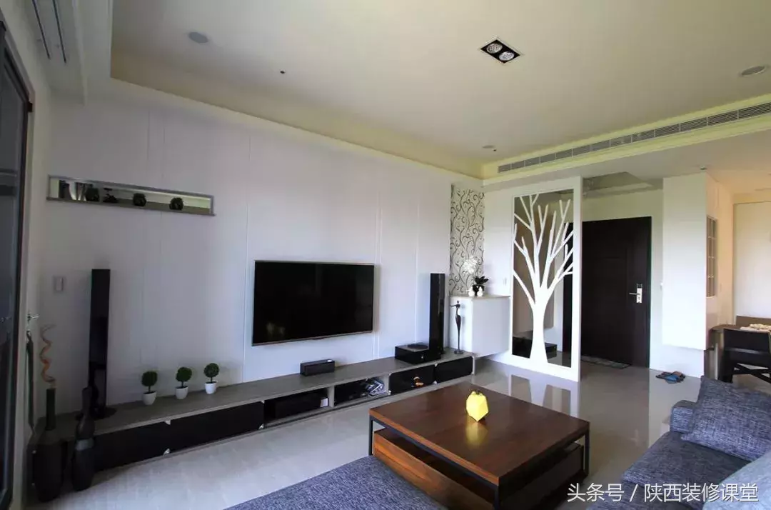 34款进门是客厅,玄关原来可以这样做