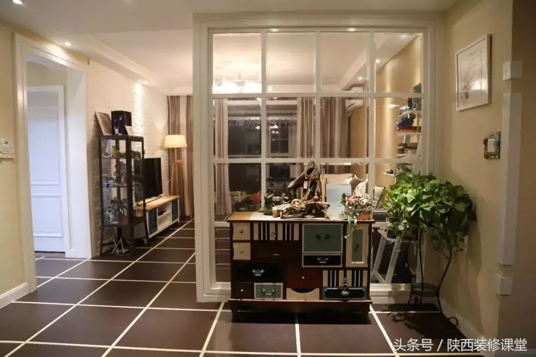 34款进门是客厅,玄关原来可以这样做