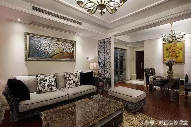 34款进门是客厅,玄关原来可以这样做