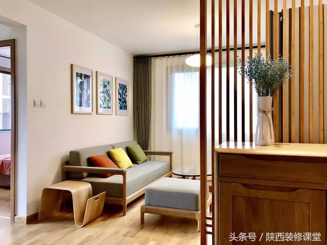 34款进门是客厅,玄关原来可以这样做