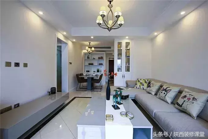 34款进门是客厅,玄关原来可以这样做