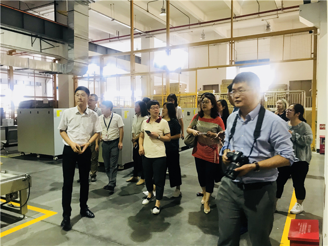 新浪直播:中国厨电行业考察行——走进万和