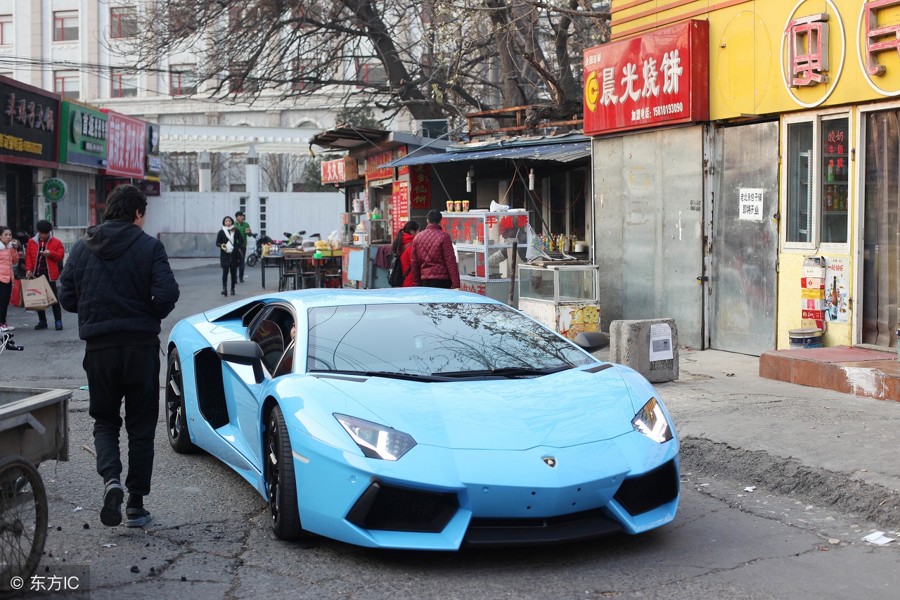 为啥我闭着眼都知道外面的声浪是法拉利？自己的家轿也能改排气吗