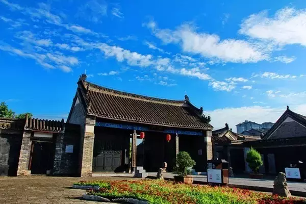 中秋、国庆假期旅游精品线路推荐:内乡县衙、宝天曼两日游