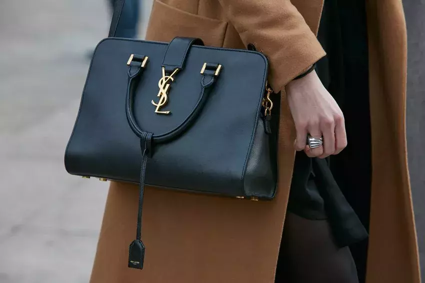 直男眼中只卖口红的YSL,到底属于奢侈品第几梯队?