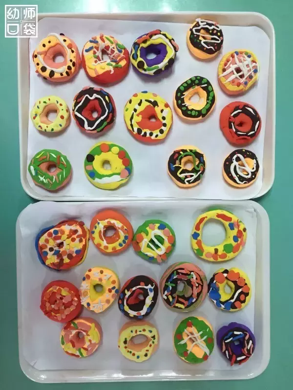 粘土艺术瓶作者:涓涓,芙蓉适用年龄班:大中小班材料:瓶子(或杯子,罐子