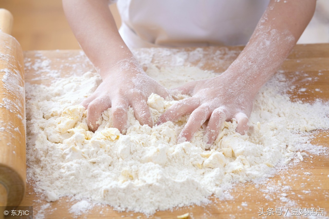 和面到底加牛奶还是加盐?面点师教你1招,蒸出的面食蓬松又柔软
