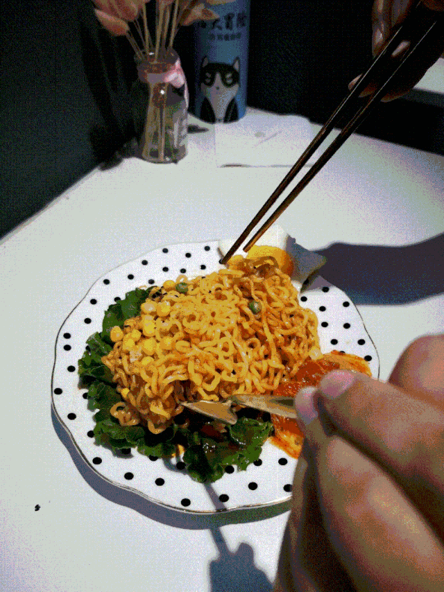 河北大学北街有一家让我想要留级的小店，每口都是青春的味道！