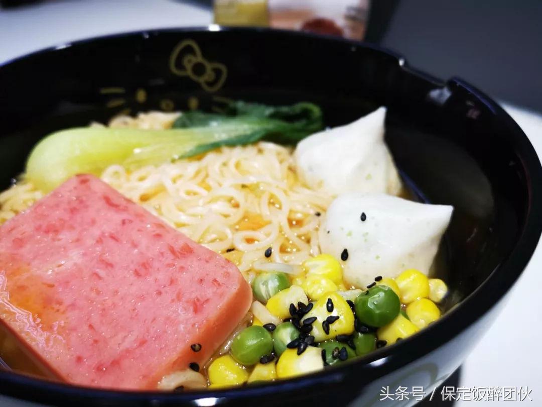 河北大学北街有一家让我想要留级的小店，每口都是青春的味道！