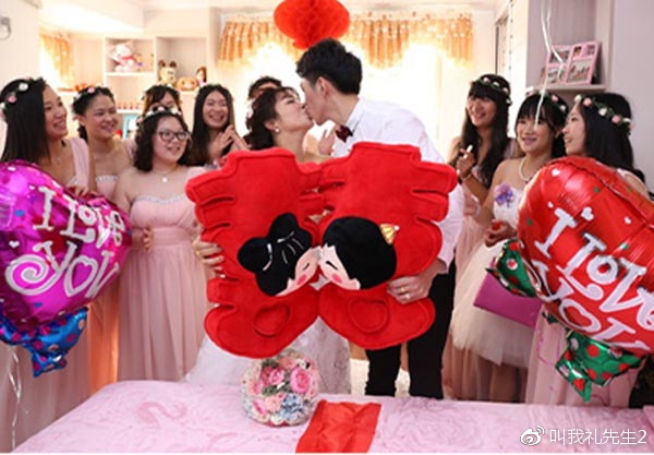 发小订婚送什么礼物好（适合订婚送的礼物）