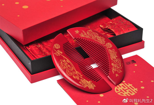 发小订婚送什么礼物好（适合订婚送的礼物）