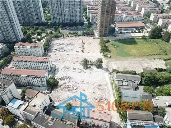 探探长江饭店地块，数数周边楼盘行情，大家更关心几时能挂牌～