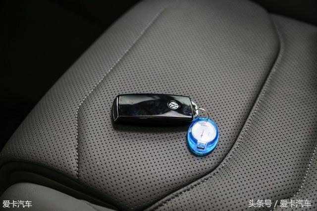 更小排量 更加运动 试驾全新大众途锐