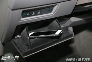 更小排量 更加运动 试驾全新大众途锐