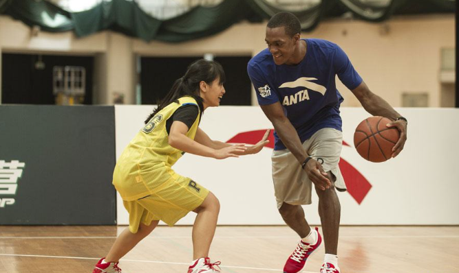 安踏旗下有哪些nba(中国安踏将签约凯尔特人海沃德，与旗下NBA球星汤神狼王组三巨头)