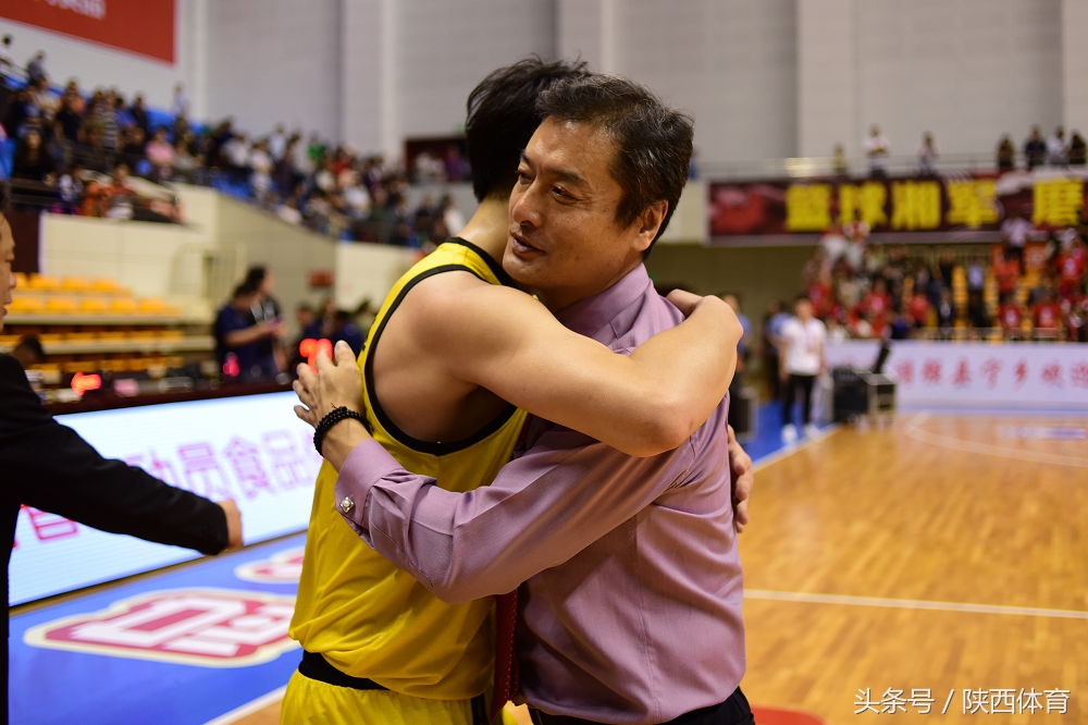 陕西信达和cba哪个厉害(陕西信达四年三度登顶NBL 何时能叩开CBA大门)