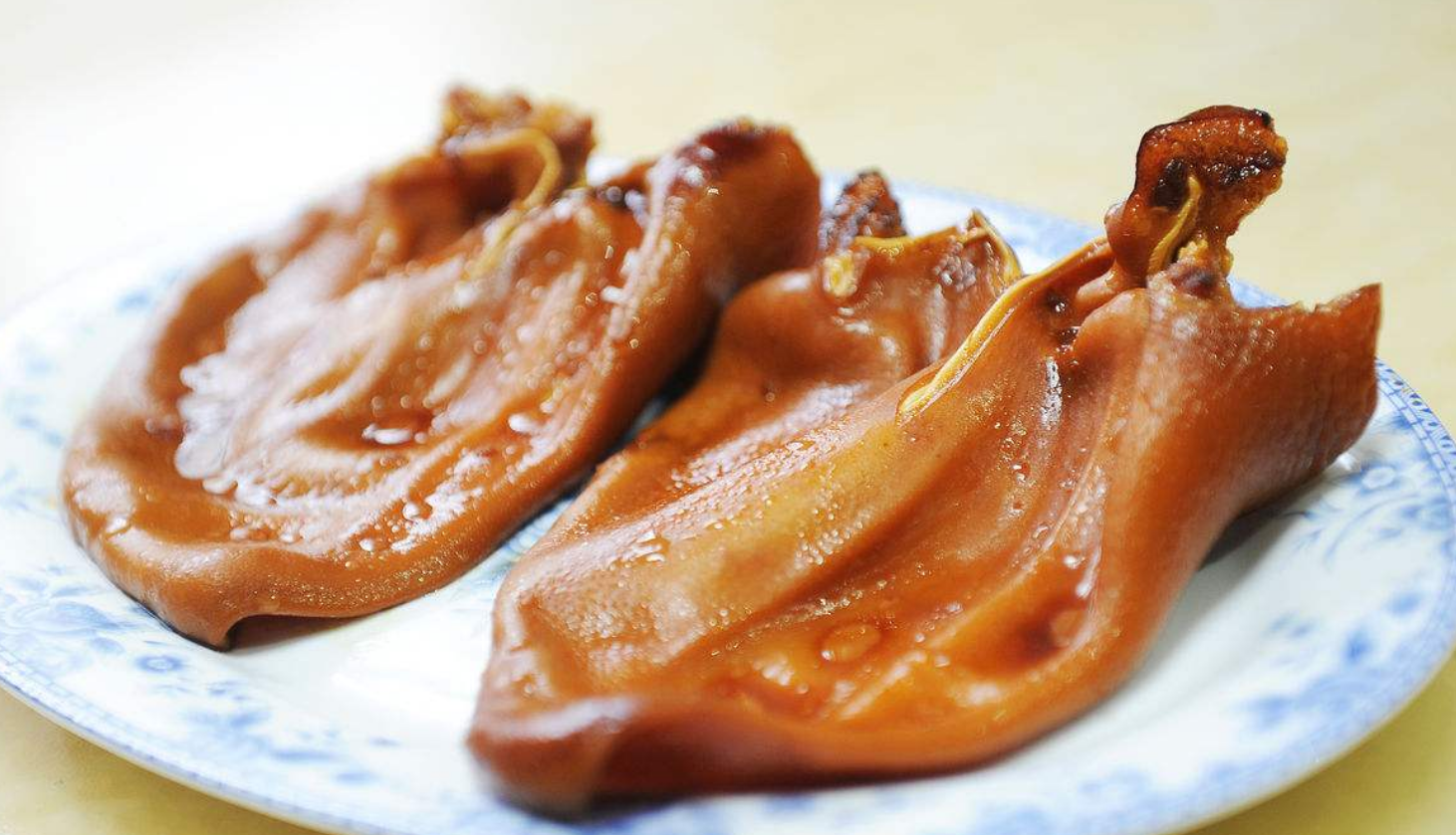 学会这几种猪耳朵的做法,每顿都能多吃3碗饭,看饿了!