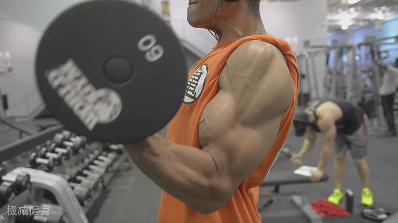 超越大部分健身愛好者，將臂圍練到40cm需要多長時間？