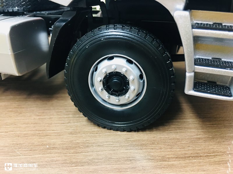 乘龙推出的第二款卡车模型，做工优秀价格美丽，乘龙M7模型开箱