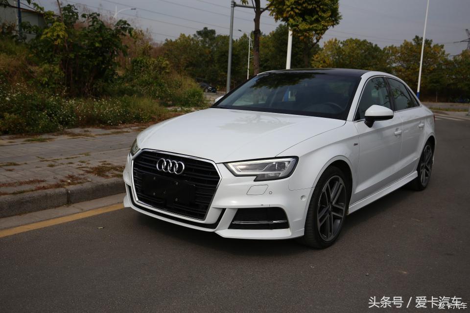 问了下奥迪A3的价格，20W多点落地，买买买买！