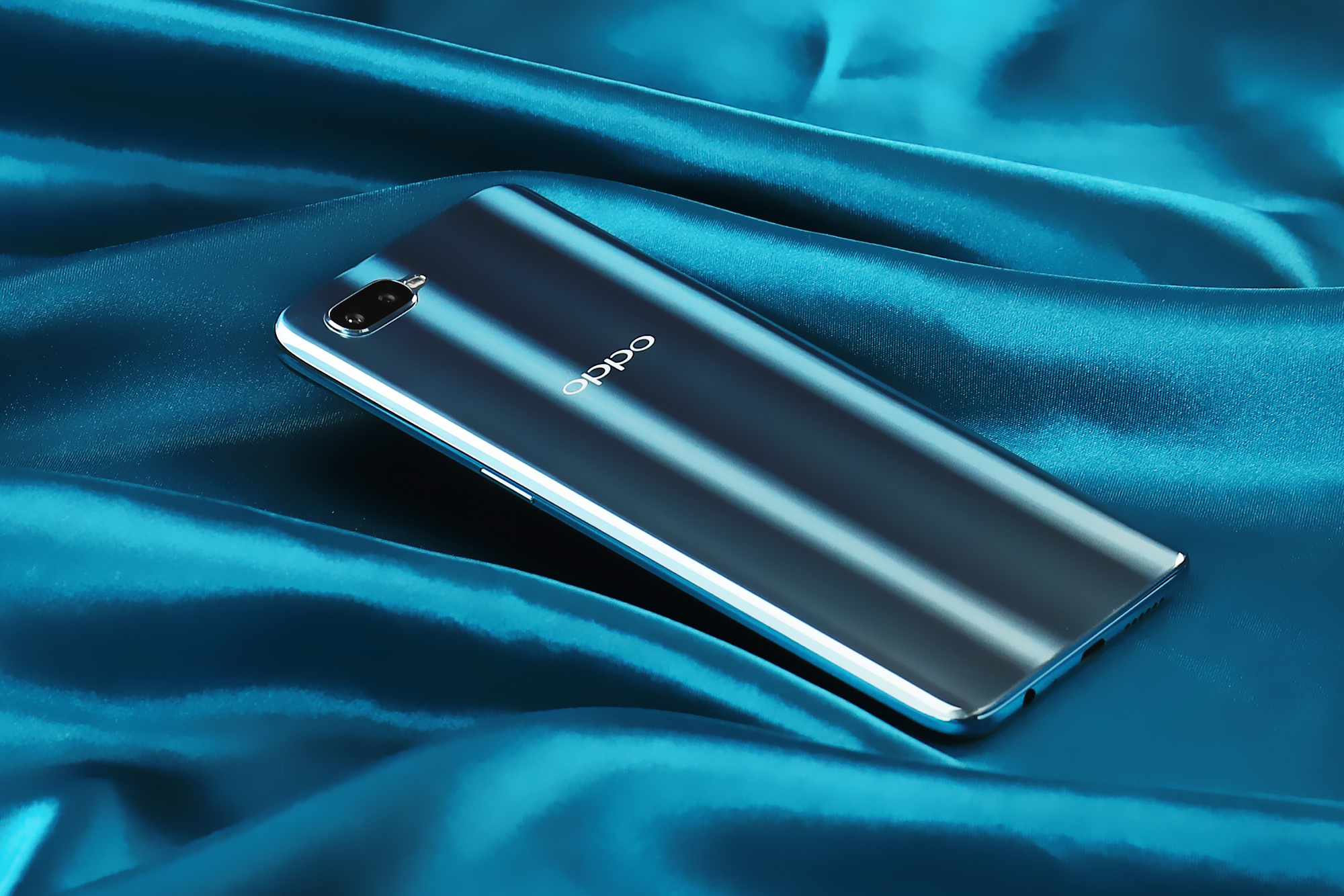 OPPO R15x上手体验：一部高颜值的中端实力派