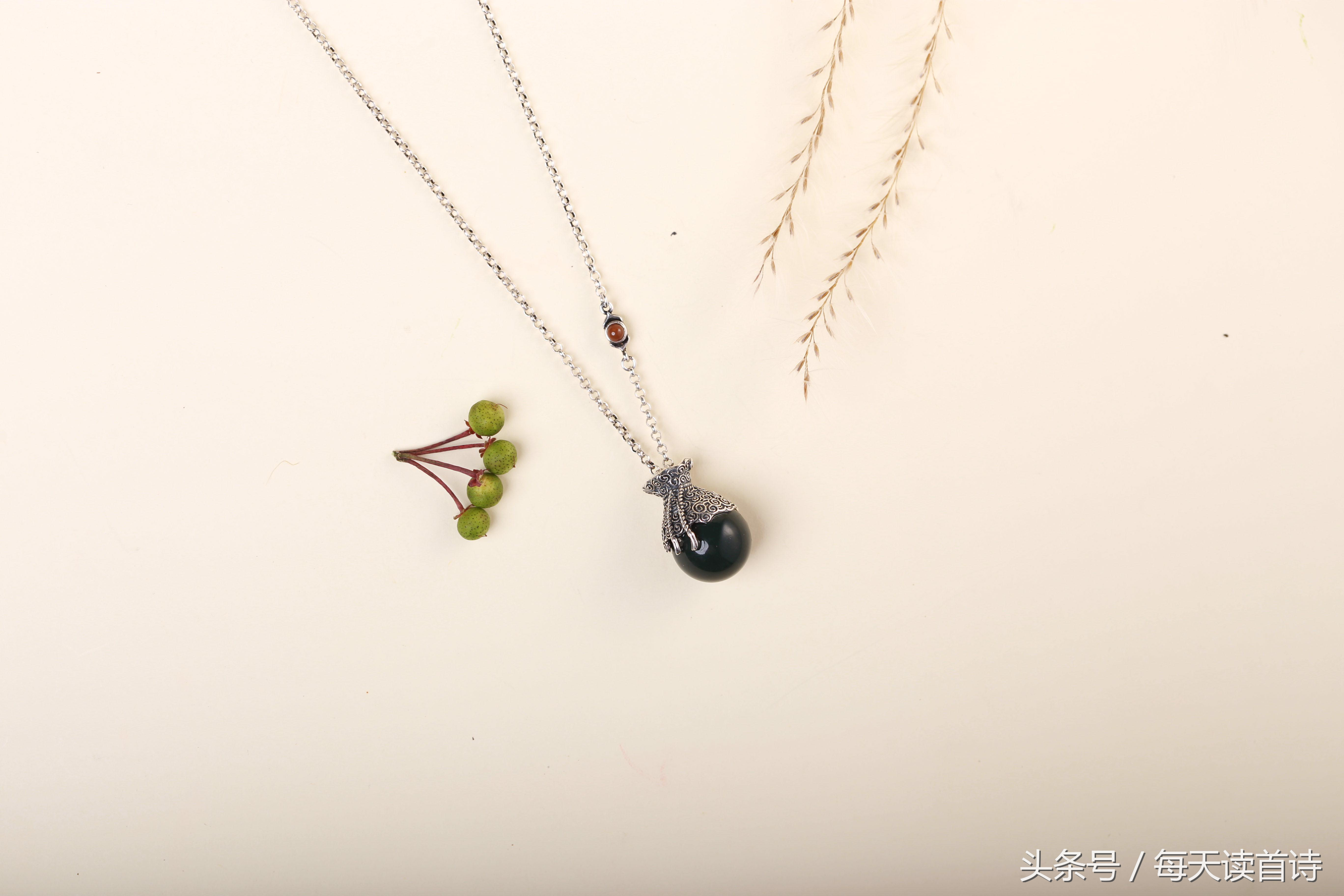 总结的有关玉的诗句分享一下