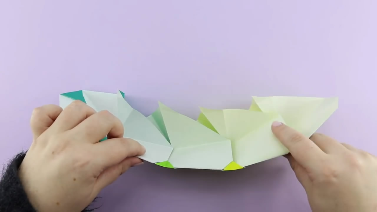 手工折纸模块小盒子的过程，非常实用又漂亮收纳盒（图解）