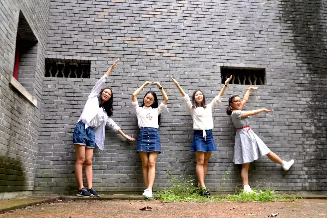 还记得那个平均绩点3.95的寝室吗？这次，她们又保研了牛校……