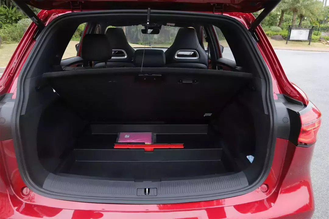 11.98万起，试驾“荷尔蒙SUV”名爵HS，7.5秒破百！