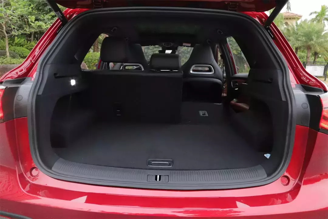 11.98万起，试驾“荷尔蒙SUV”名爵HS，7.5秒破百！