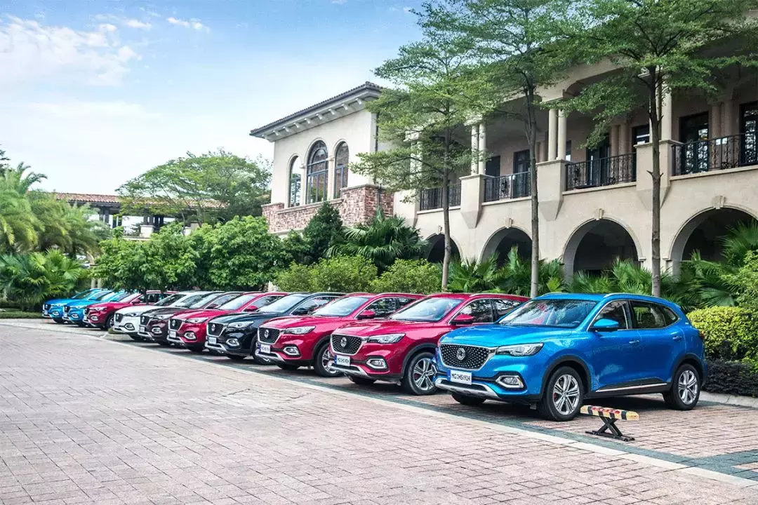 11.98万起，试驾“荷尔蒙SUV”名爵HS，7.5秒破百！