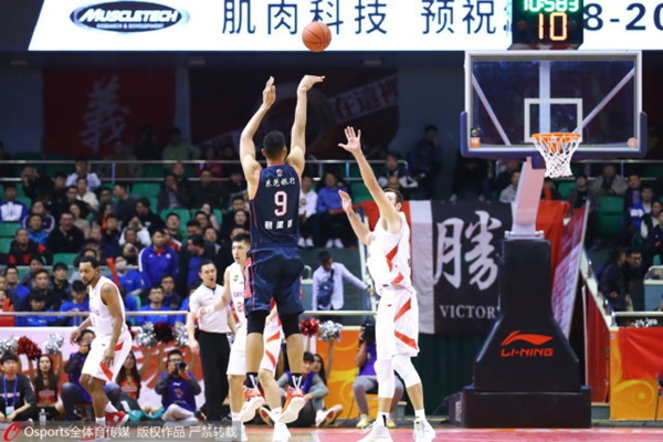 为什么cba总得分那么低(24年仅两人做到，在CBA得一万分有多难？)