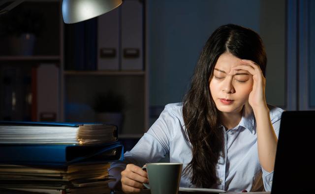 高中时的开心果大学一年变孤僻，很多大学生正在被这3个烦恼困扰