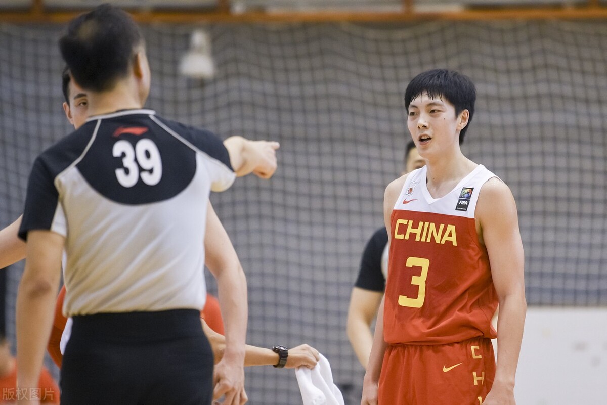 cba吴明轩是哪里人(拒绝nba，胡明轩为报答广东队作出重要决定，球迷为他点赞)