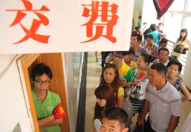 武汉传媒学院学费（武汉多所大学学费）