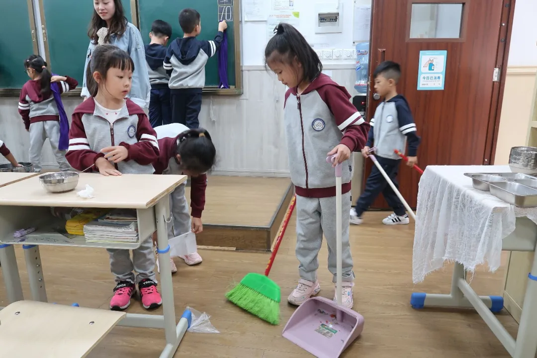 好习惯，伴成长——记华中附小一年级“一日常规”评比活动
