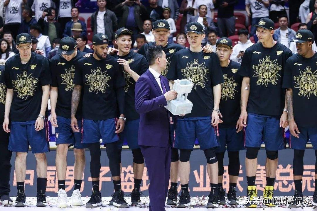 布鲁克斯为什么来cba(广东外援马尚·布鲁克斯：人称“小科比”，CBA的顶级锋卫摇摆人)