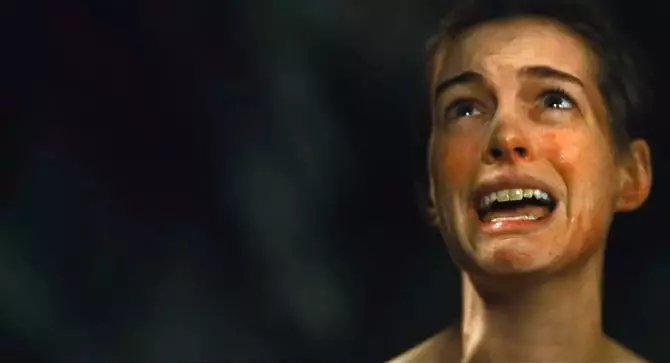 安妮海瑟薇：从万人追捧到人人唾弃的“绿茶”，她经历了什么？