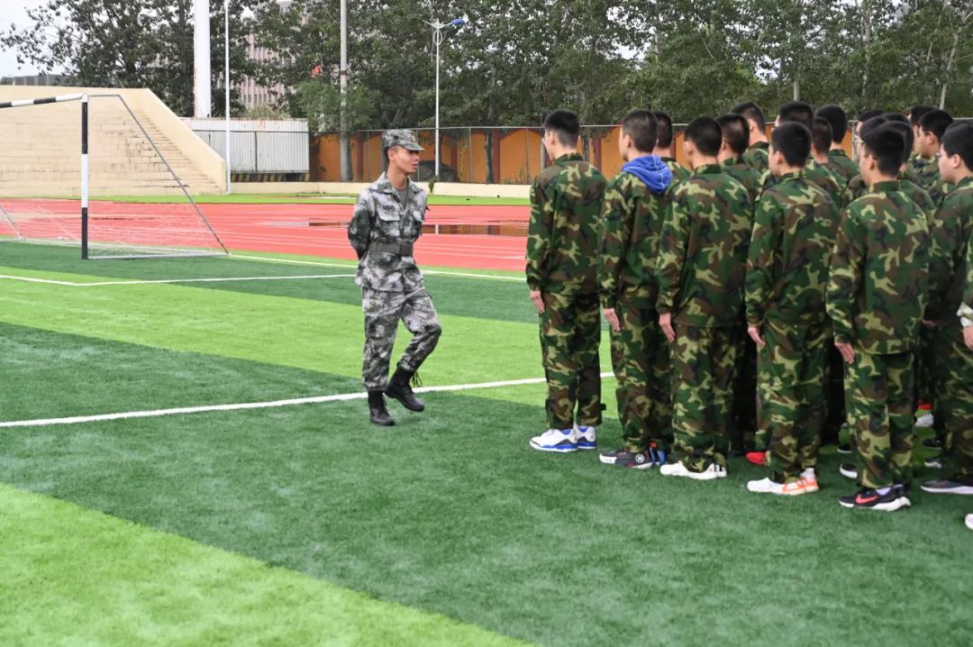 身着迷彩，英姿飒爽！清徐县徐沟中学高一新生军训剪影