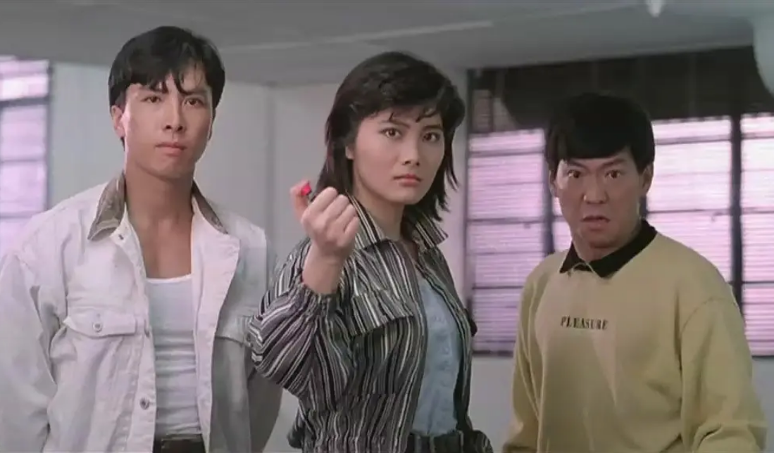 接手了"皇家师姐"系列的杨丽菁,和接手了"黄飞鸿"系列的赵文卓一样