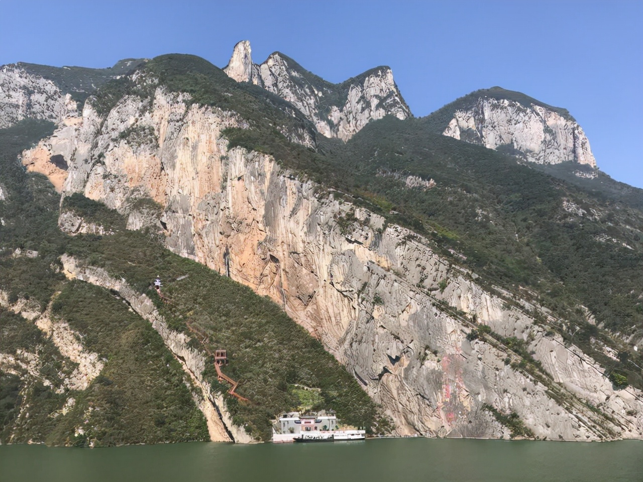 重庆旅游6日游多少钱(重庆旅游3--4日游攻略)
