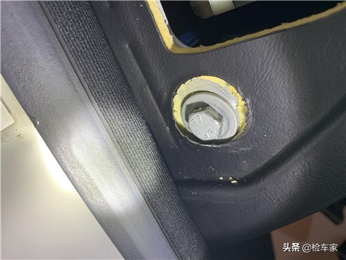 2017款奔驰G500，三年贬值60万！网友：现在买17款真划算