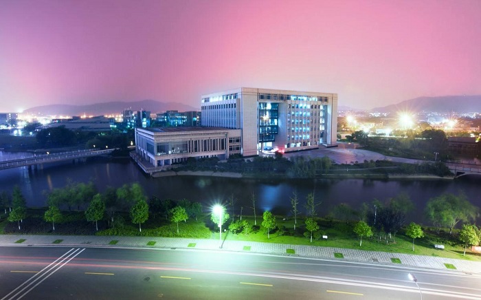 湖南1所很“心酸”的985高校，录取分数线再降低，却还是无人问津