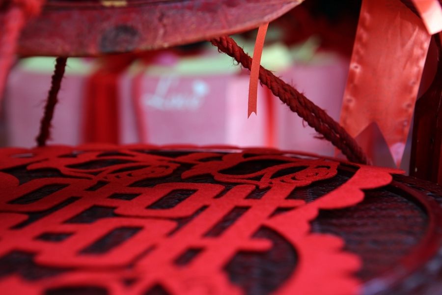三金定亲买还是结婚买（定亲需要买三金吗）