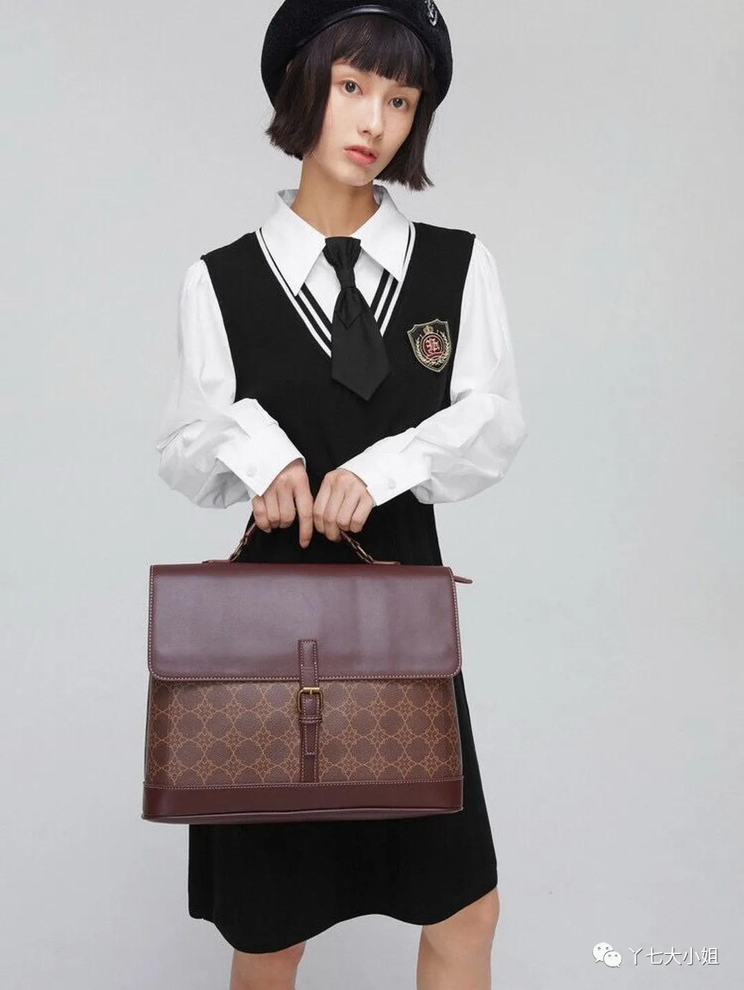 2021秋冬女装流行趋势之：学院风