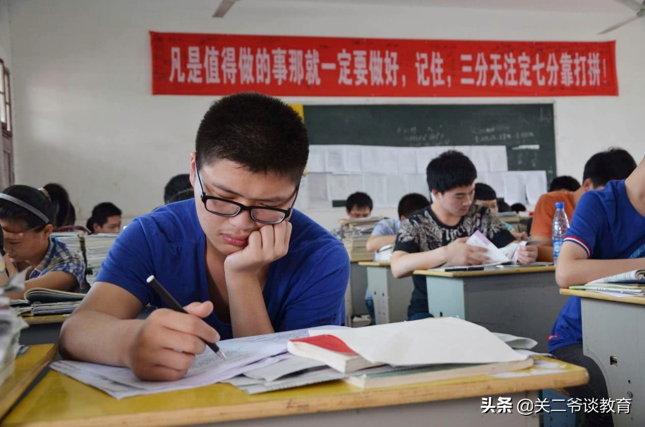 “双减政策”下的新东方，为何不直接转型做高中学科培训？