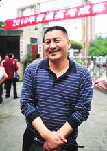 高考钉子户梁实：参加高考24次，今年再次走进考场，结局怎样呢？