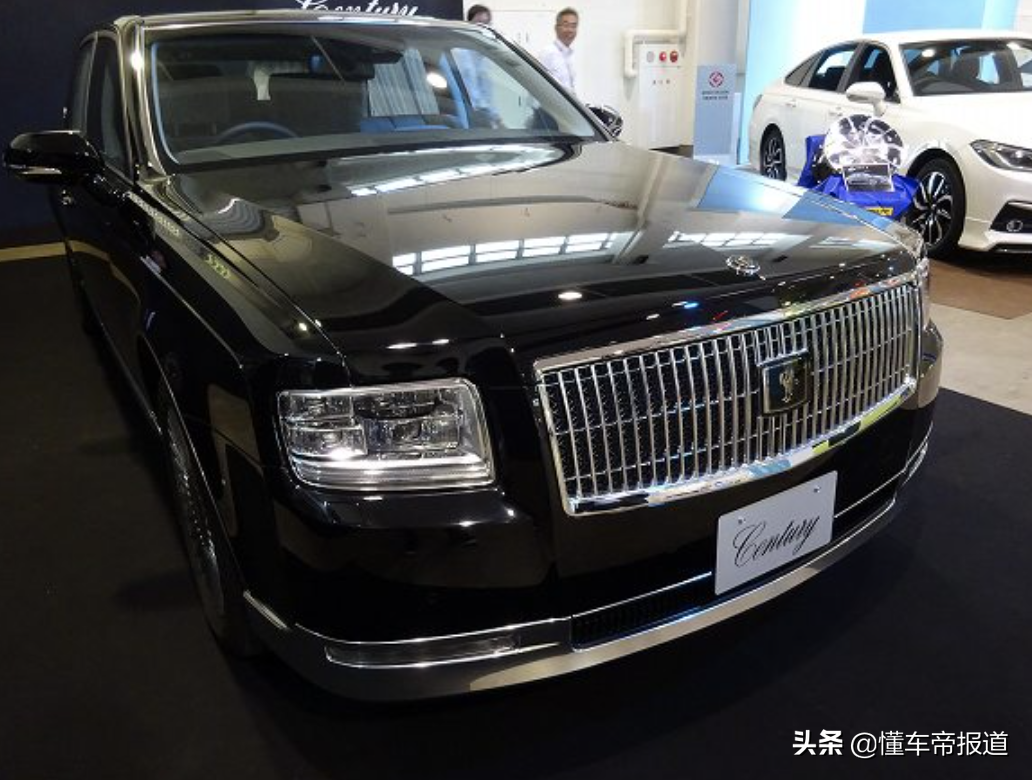 新车 </p><p>　　 售价涨至2008万日元，丰田新款世纪发布，配置进一步升级