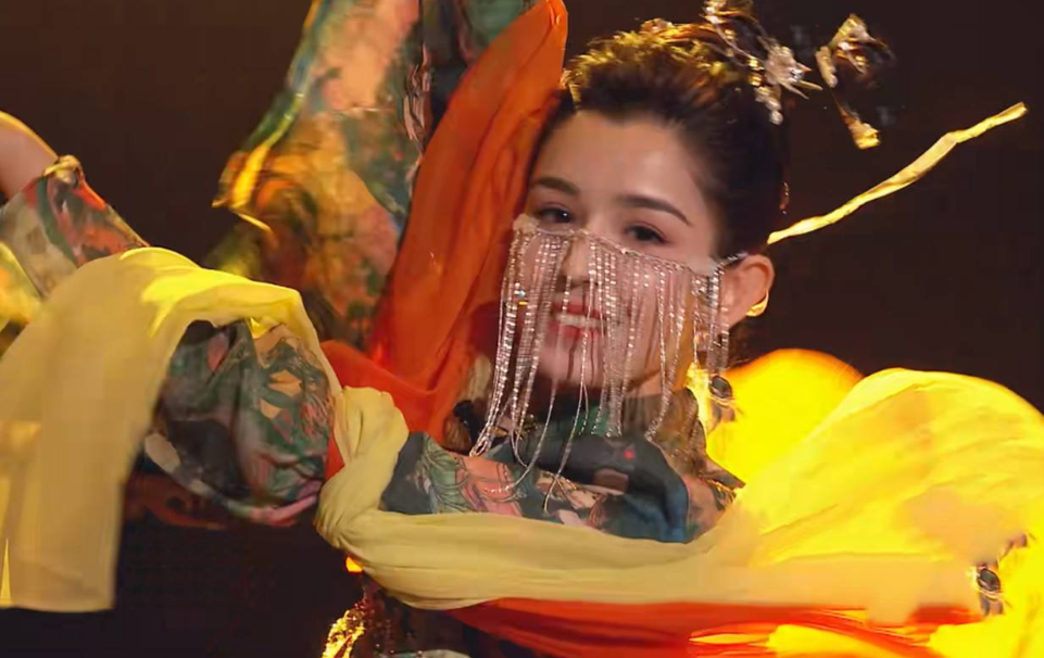 “仙女”哈妮克孜被传遭陈赫包养，被大佬送进医院，公司紧急辟谣