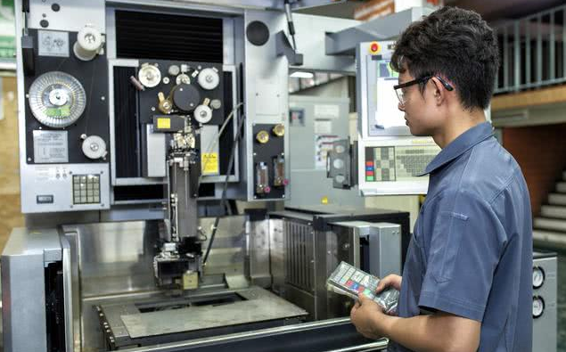 家境一般的学生适合报考的院校，录取分数不高，毕业后还很好就业